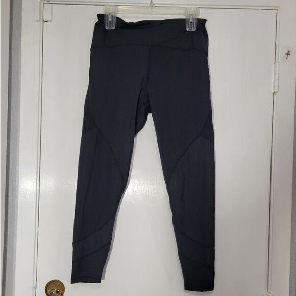 Black leggings with mesh detail on legs - Picture 10 of 15